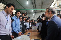 بازدید لاریجانی از حوزه انتخابی در حرم حضرت عبدالعظيم